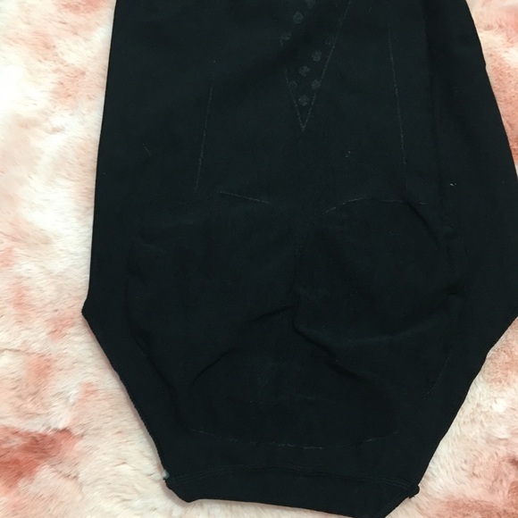 Everyday Firm control High Rise Panty - 2 Pack size Medium - Picture 10 of 13